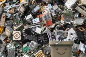 smaltire rifiuti elettronici