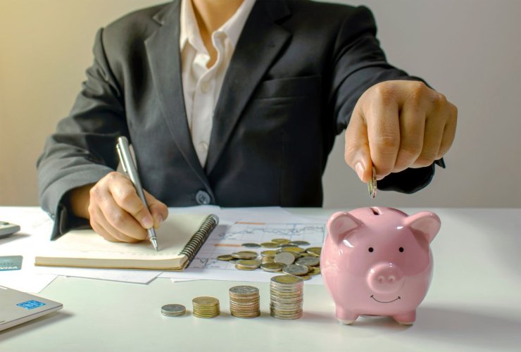 conteggi rendimenti BTP, monete e salvadanaio